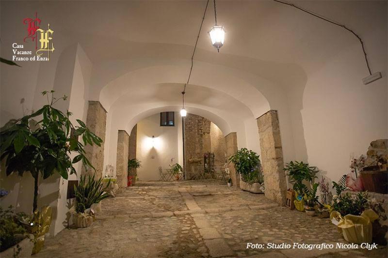 Casa Vacanze - Franco Ed Enza San Gregorio Magno Exterior foto