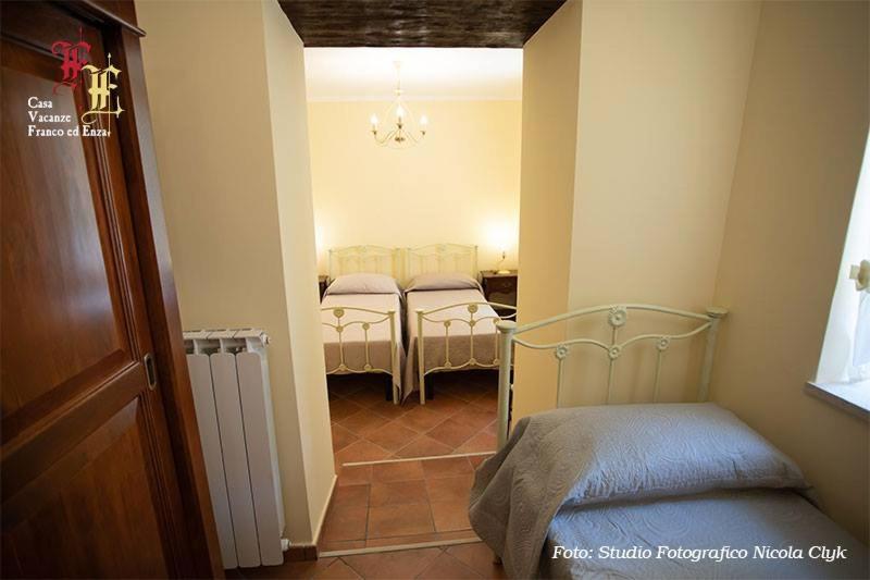 Casa Vacanze - Franco Ed Enza San Gregorio Magno Exterior foto