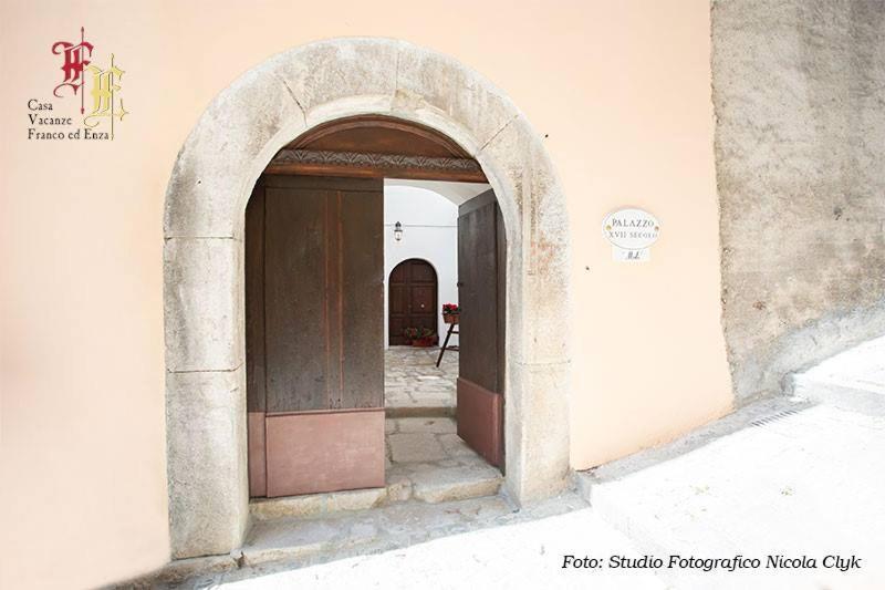 Casa Vacanze - Franco Ed Enza San Gregorio Magno Exterior foto